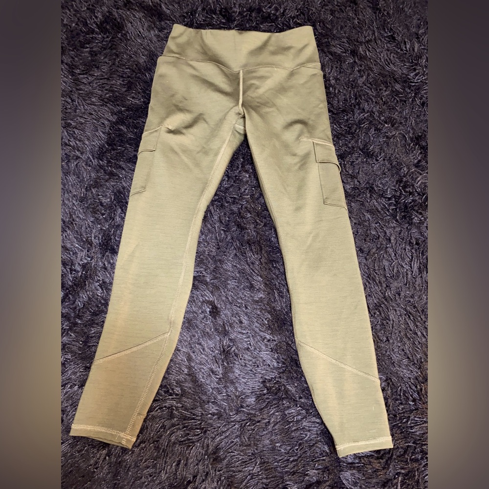 Women’s workout leggings, NWOT, size small